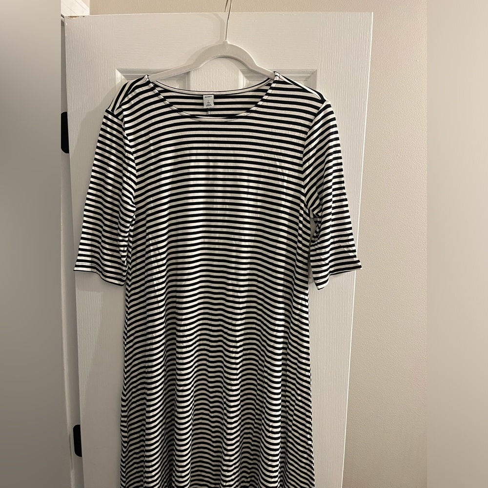 NEW WITH TAGS Old Navy Dress